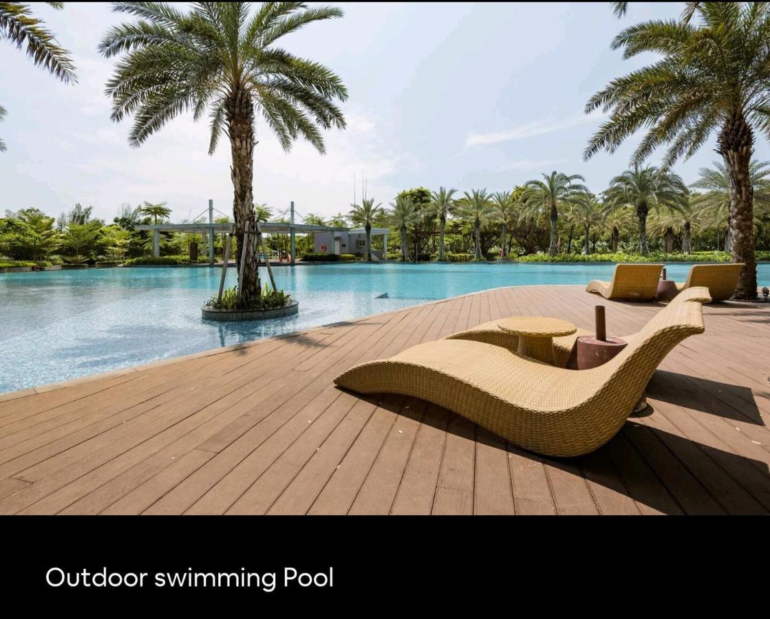 Studio Sea View Apartment At Gold Coast Pik By Mysweethome Джакарта Екстериор снимка