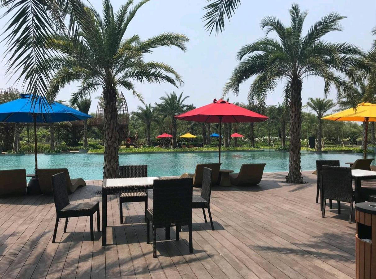 Studio Sea View Apartment At Gold Coast Pik By Mysweethome Джакарта Екстериор снимка