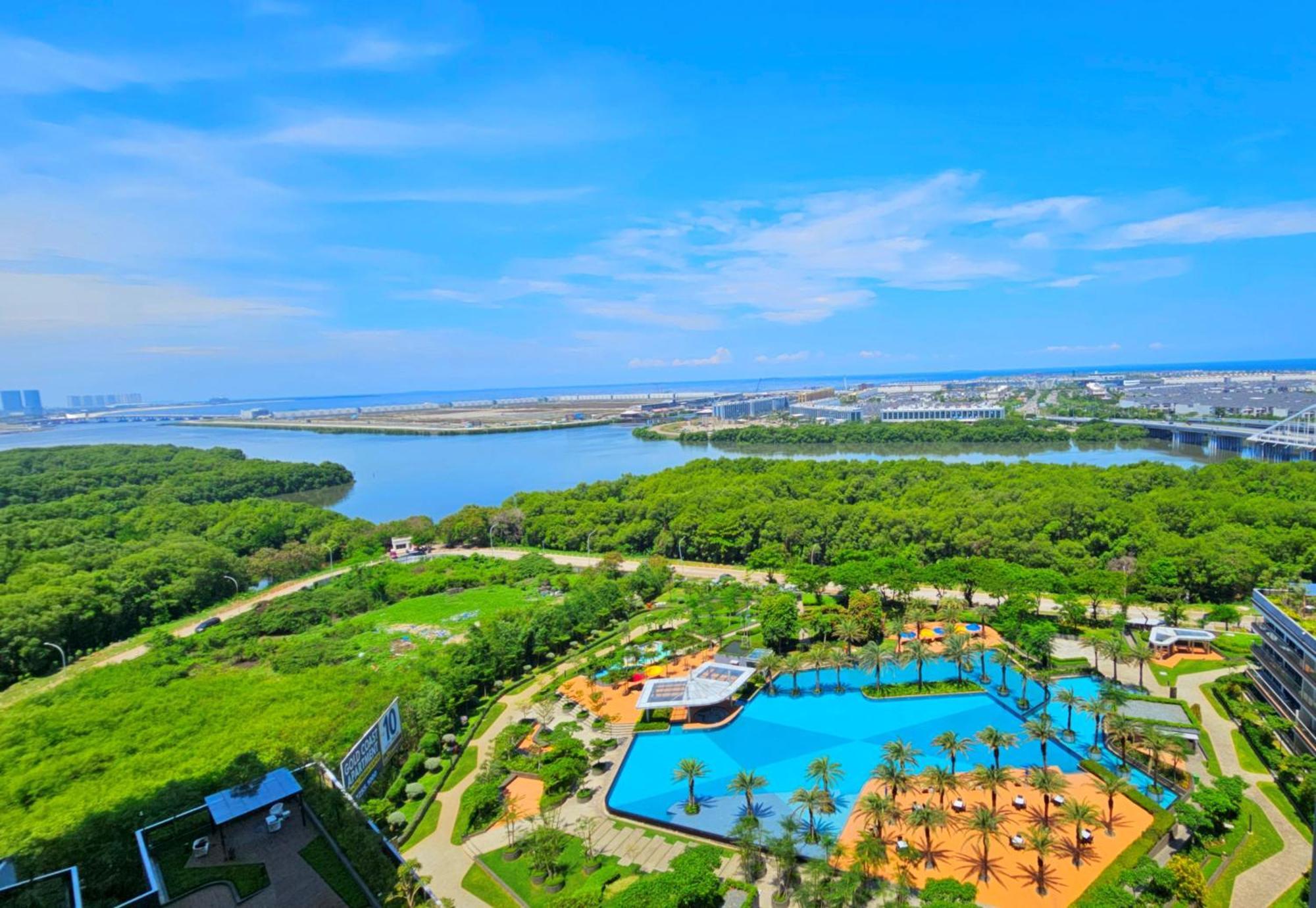 Studio Sea View Apartment At Gold Coast Pik By Mysweethome Джакарта Екстериор снимка